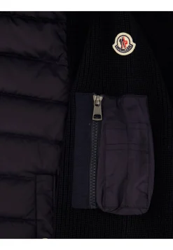 Herren Strickjacke mit gesteppter Kapuze und Vorderseite