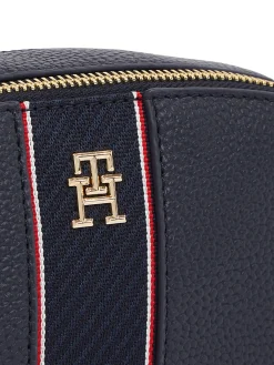 Umhängetasche mit strukuriertem Finish